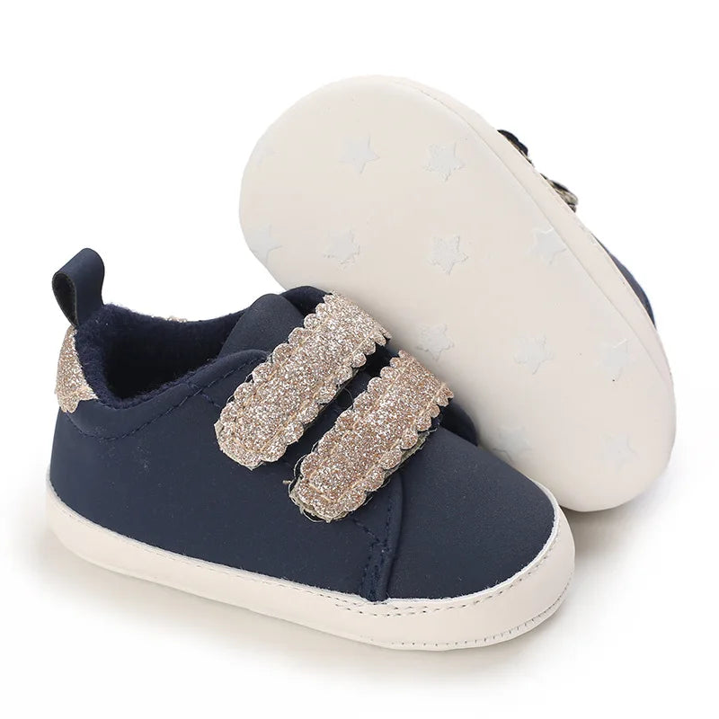 Clássico sapatos de bebê recém-nascido branco sapatos casuais meninos meninas sapatos moda tênis sola macia antiderrapante sapatos da criança primeiros caminhantes