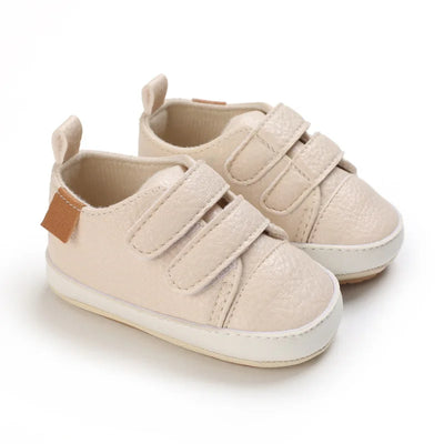 Clássico sapatos de bebê recém-nascido branco sapatos casuais meninos meninas sapatos moda tênis sola macia antiderrapante sapatos da criança primeiros caminhantes