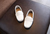 Meninos sapatos primavera outono crianças oxfords meninos deslizamento em apartamentos sapatos de couro macio do plutônio da criança preto branco mocassins para menino