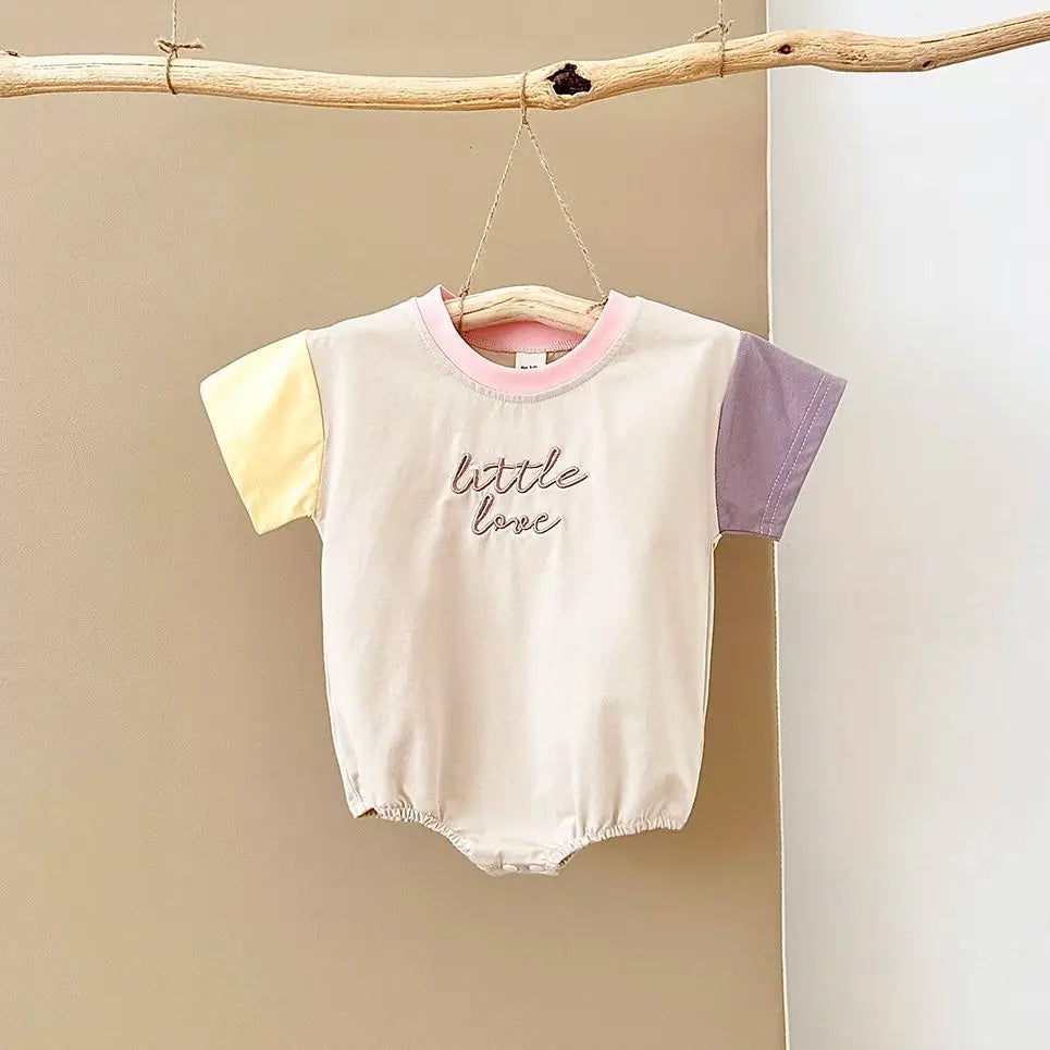 Macacão bordado letra manga curta para bebês meninos e meninas, em macacão recém-nascido, roupas infantis, bloco de cores, verão, 0-18m