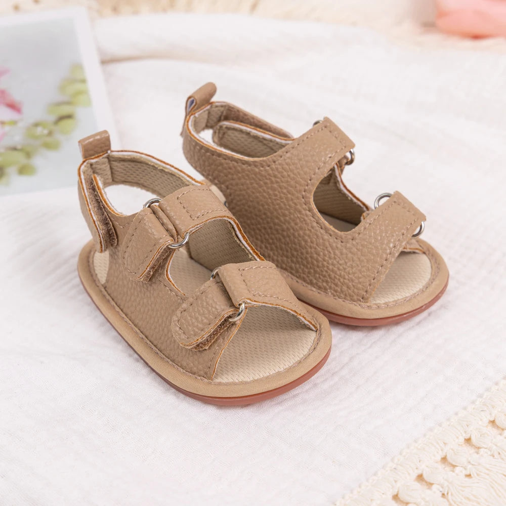 Novas sandálias do bebê sapatos de bebê menino menina sandálias pu sola de fundo macio anti-deslizamento infantil primeiro walker sapatos de berço mocassins recém-nascidos