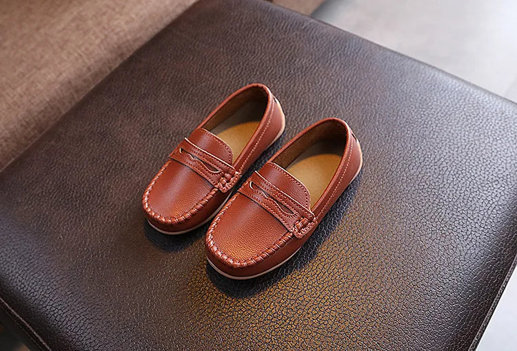 Meninos sapatos primavera outono crianças oxfords meninos deslizamento em apartamentos sapatos de couro macio do plutônio da criança preto branco mocassins para menino