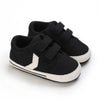 Venda quente sapatos de bebê clássico sola macia sapatos recém-nascidos casuais moda sapatos esportivos infantil da criança tiras cor sólida sapatos berço